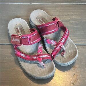 Skechers Burgundy and Gray Sandals